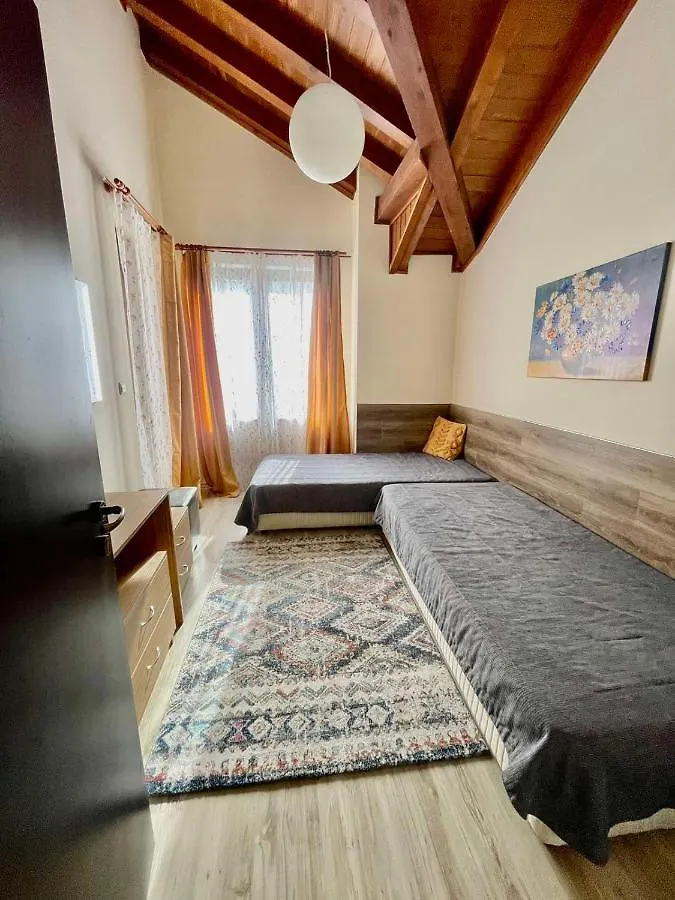 Dom wakacyjny Pirin Golf Lake House Bansko